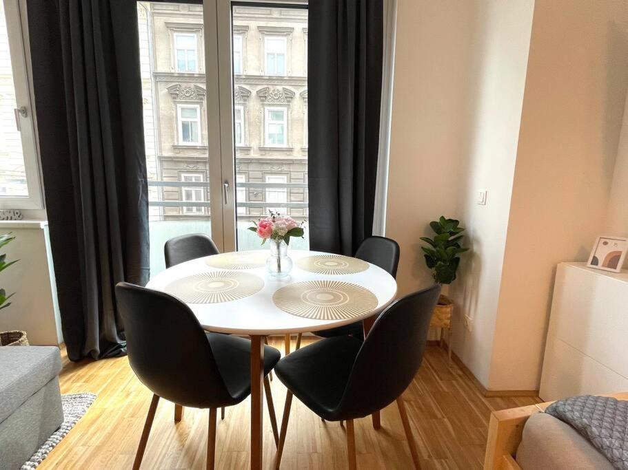 New I Stylish I Modern I Cozy Apartament *